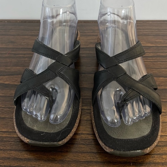 Merrell, women’s 8, Sundial Cross black leather & cork wedge sandal flip flops - Picture 2 of 8
